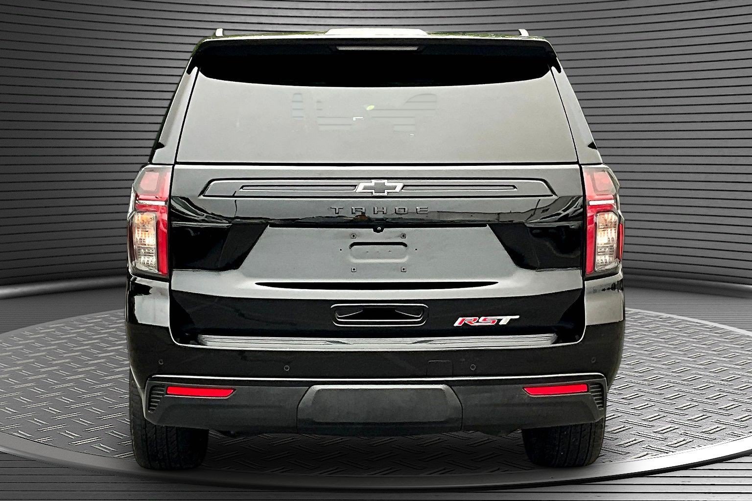 Used 2023 Chevrolet Tahoe RST w/ Luxury Package AWD/4WD image 5