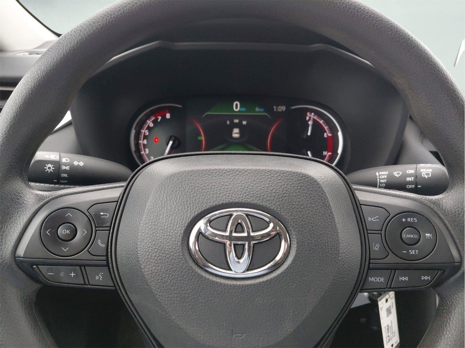 Used 2024 Toyota RAV4 LE image 30