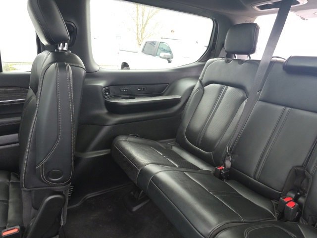 Used 2022 Jeep Wagoneer Series III w/ Premium Group I image 20