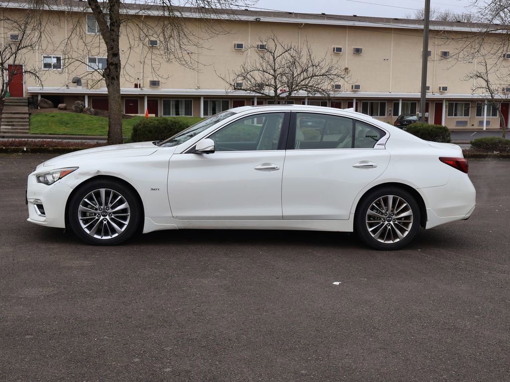 Used 2018 INFINITI Q50 Luxe w/ Sensory Package (Luxe) image 3