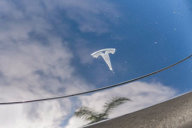 Used 2022 Tesla Model Y Performance AWD/4WD image 10