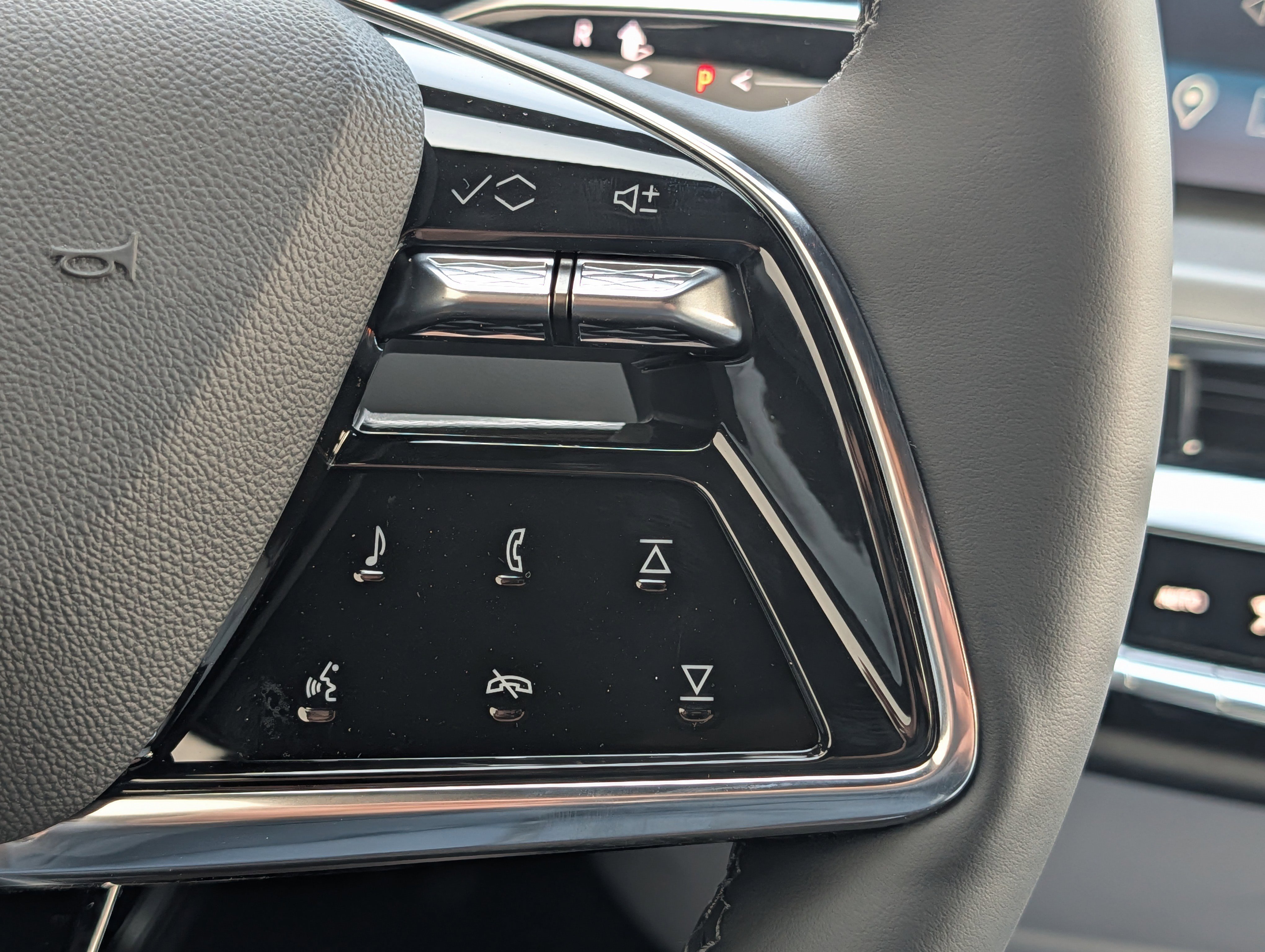 New 2026 Cadillac Lyriq Sport image 25