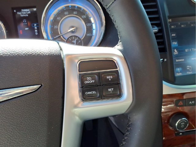 Used 2014 Chrysler 300 AWD w/ Driver Convenience Group image 21