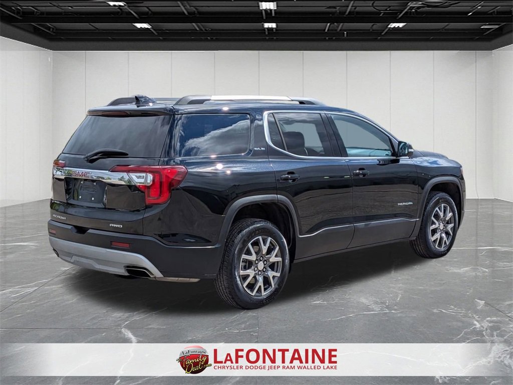 Used 2023 GMC Acadia SLE w/ Driver Convenience Package image 5