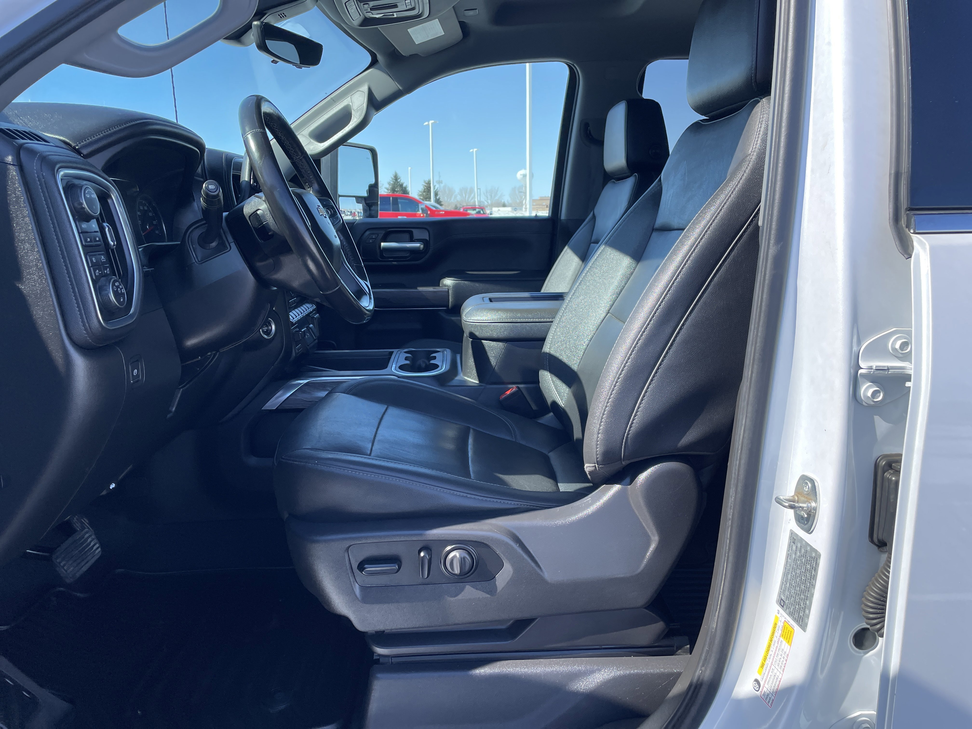 Used 2021 Chevrolet Silverado 3500 LTZ w/ LTZ Premium Package image 17