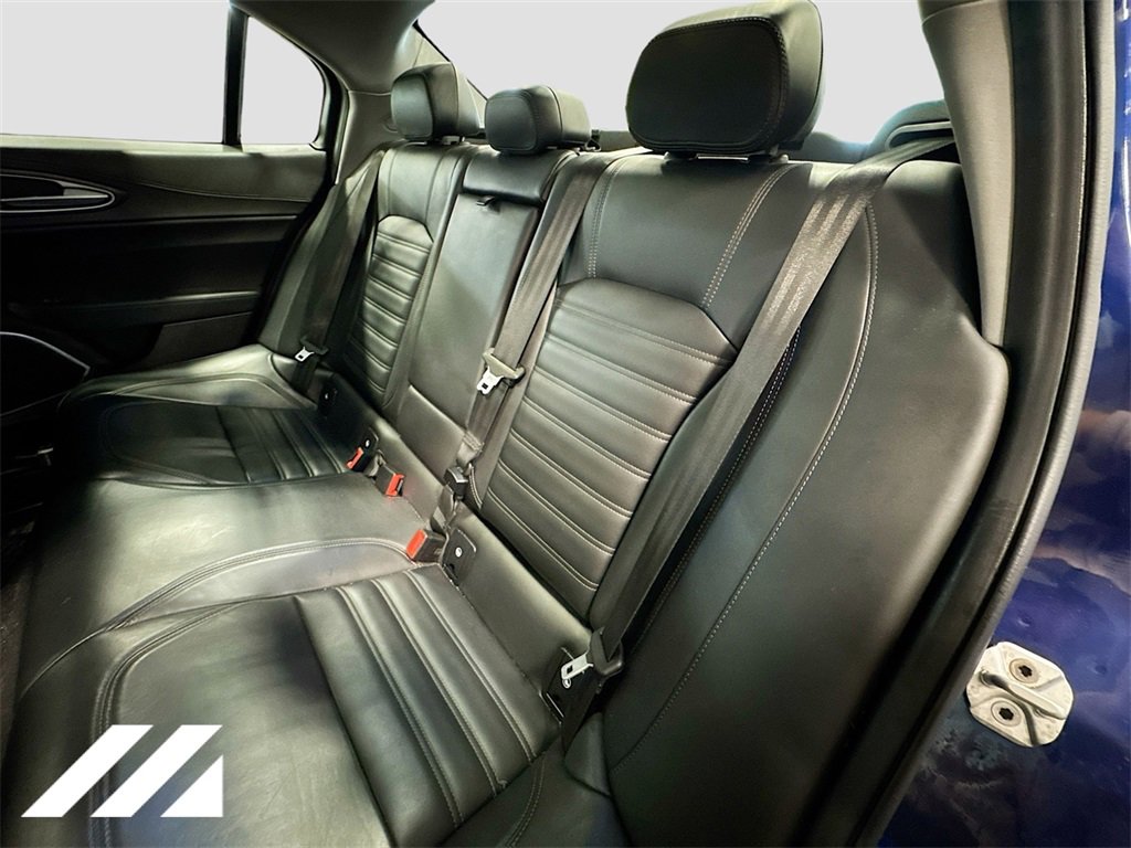 Used 2019 Alfa Romeo Giulia Ti w/ Quick Order Package 22X Lusso image 25