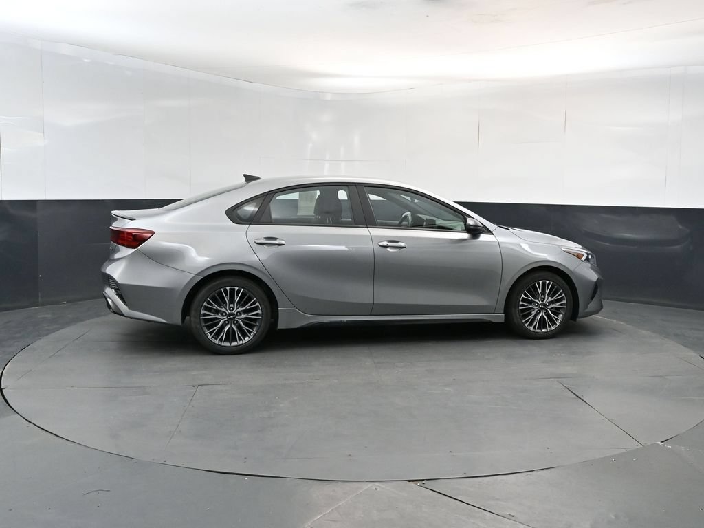 Certified 2022 Kia Forte GT-Line FWD image 6