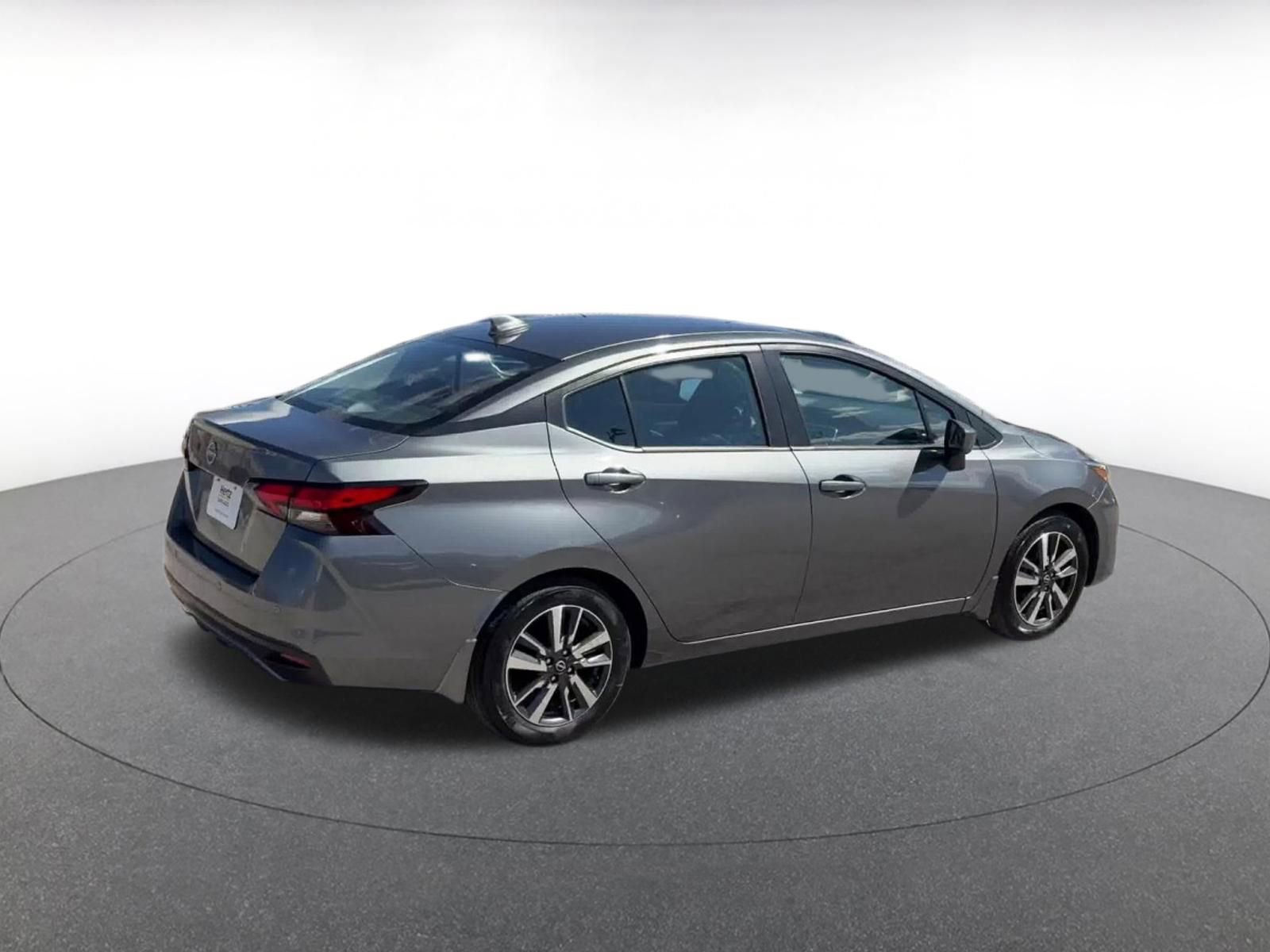 Used 2025 Nissan Versa SV w/ Trunk Package image 15