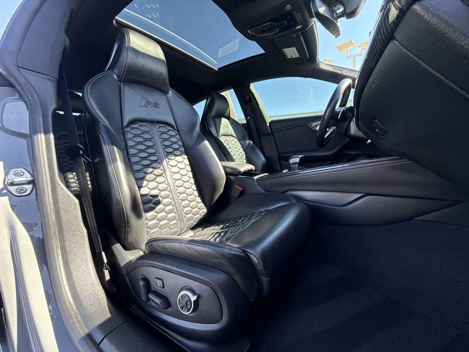 Used 2021 Audi RS 5 Sportback w/ Black Optic Carbon Package image 26