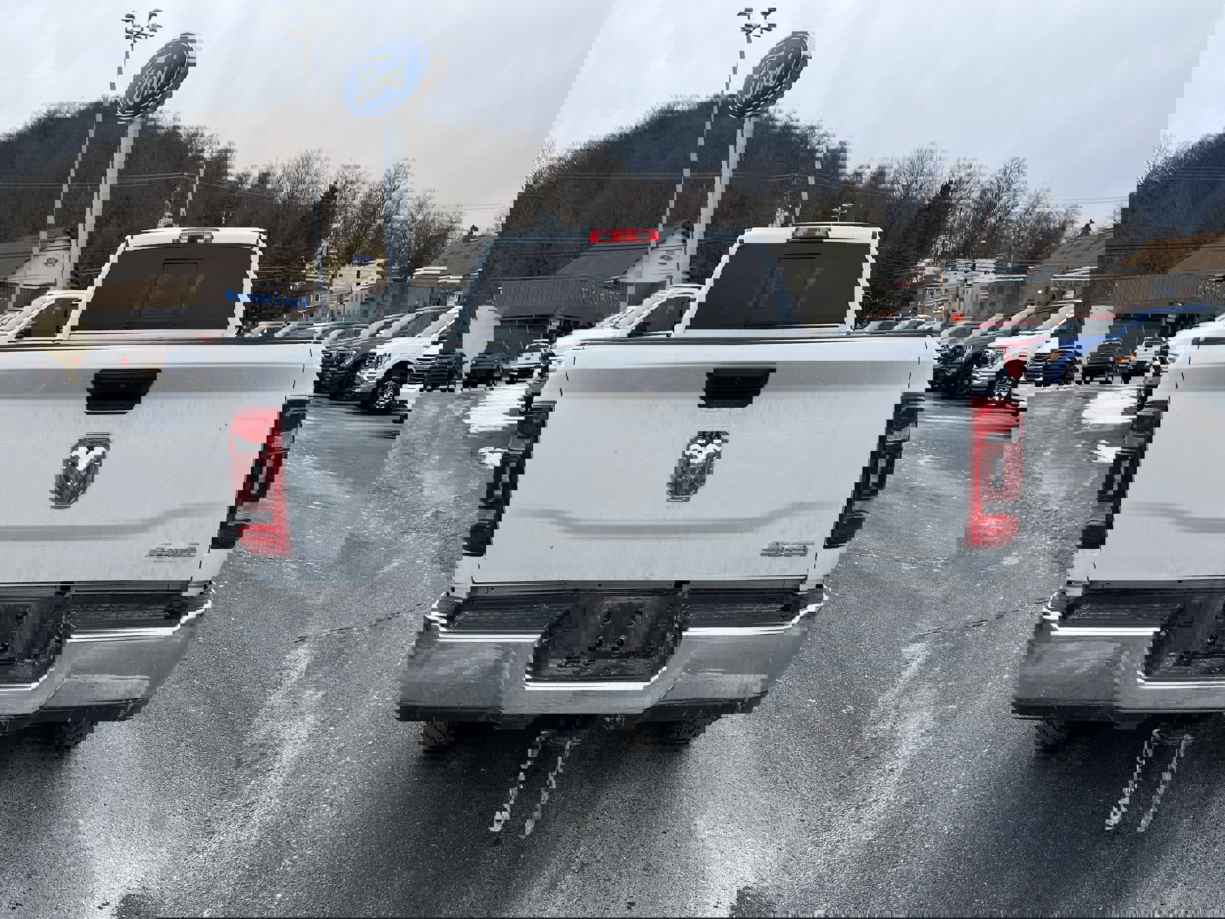 Used 2024 RAM 2500 Tradesman w/ Chrome Appearance Group image 5