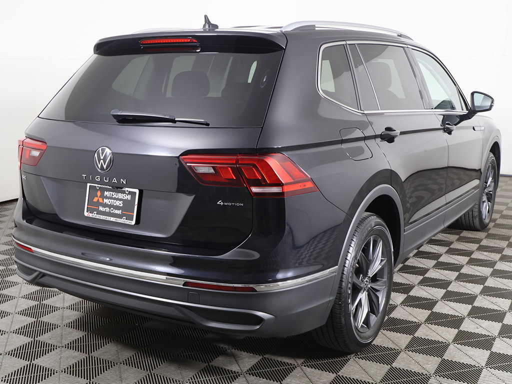 Used 2023 Volkswagen Tiguan SE AWD/4WD image 9