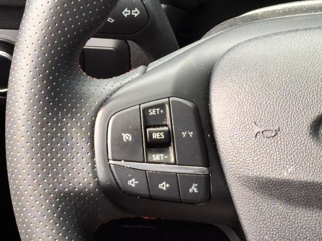Used 2025 Ford Escape ST-Line FWD image 13