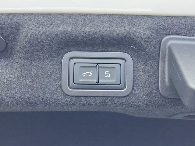 New 2026 Audi A6 Premium Plus AWD/4WD image 25