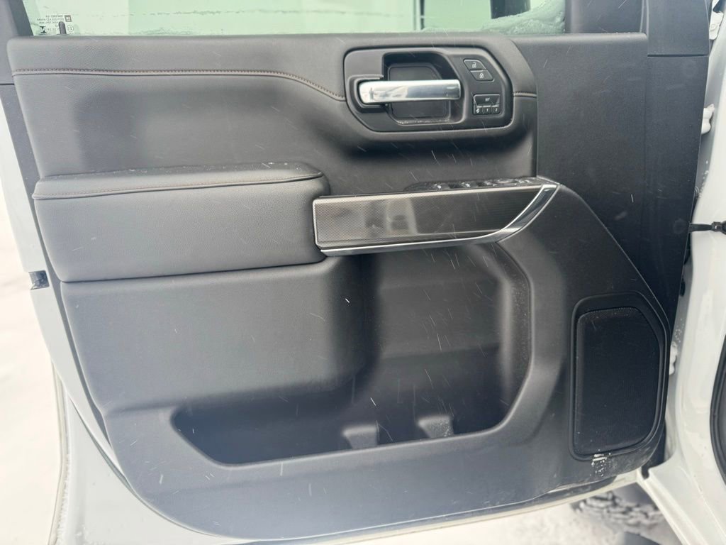 Used 2022 GMC Sierra 2500 AT4 image 14