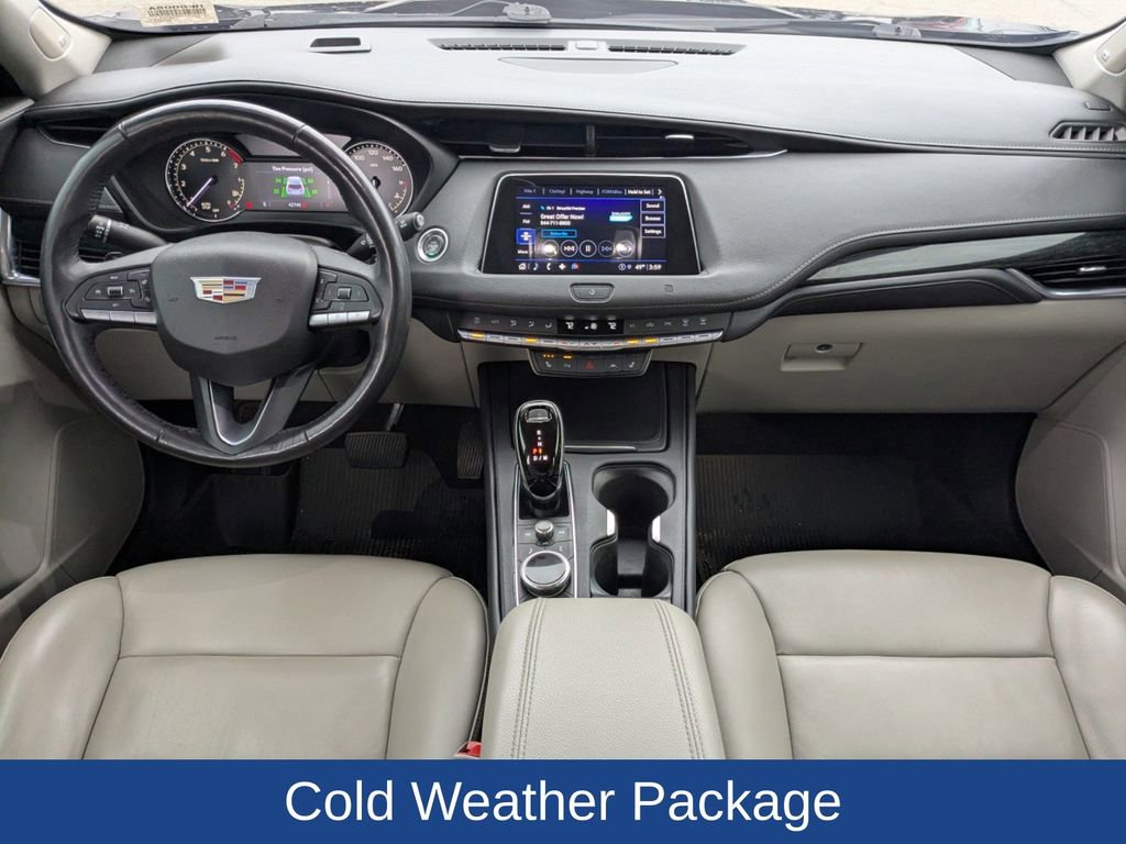 Used 2021 Cadillac XT4 Premium Luxury w/ Cold Weather Package image 18