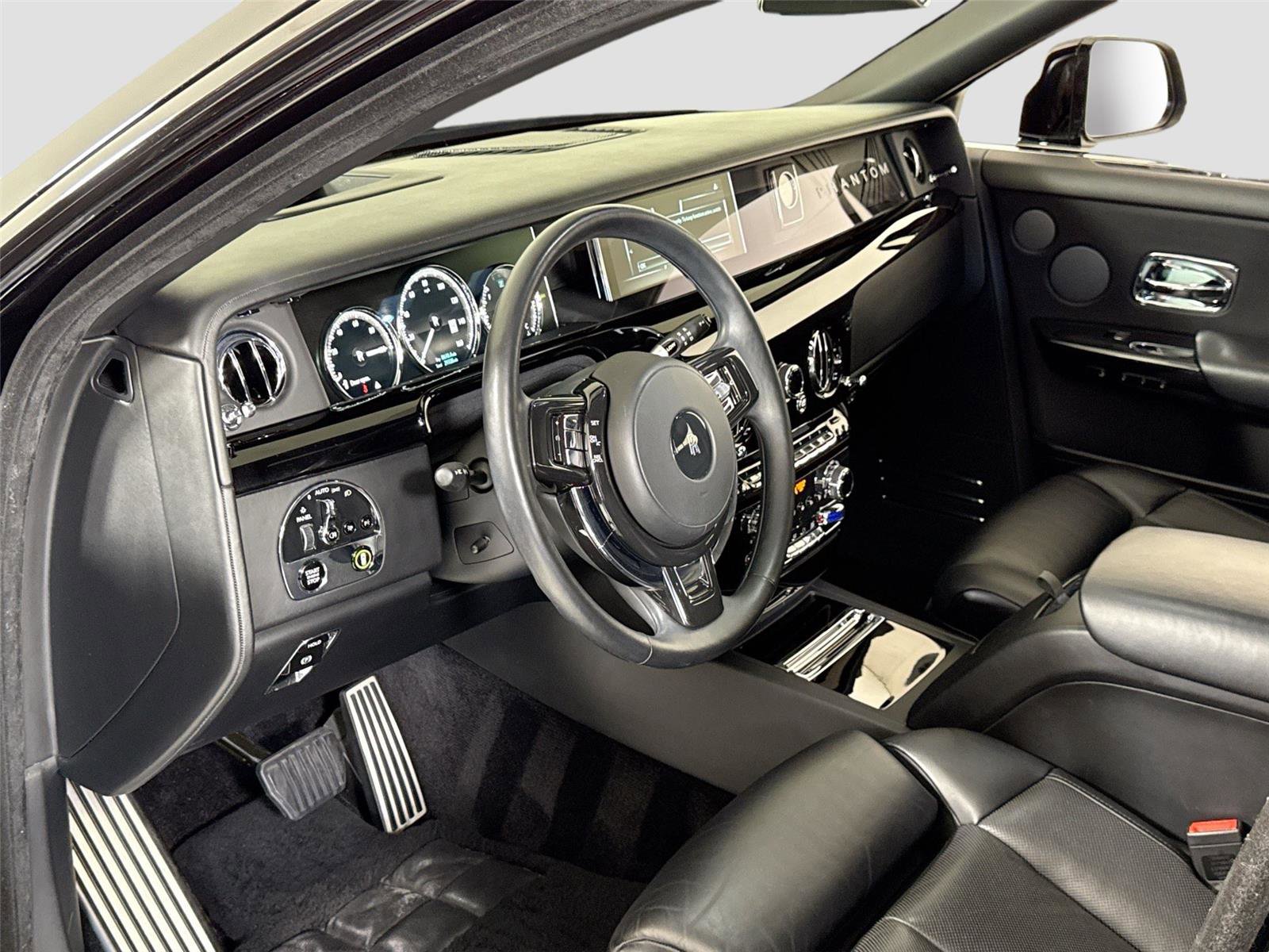Used 2019 Rolls-Royce Phantom Sedan RWD image 13