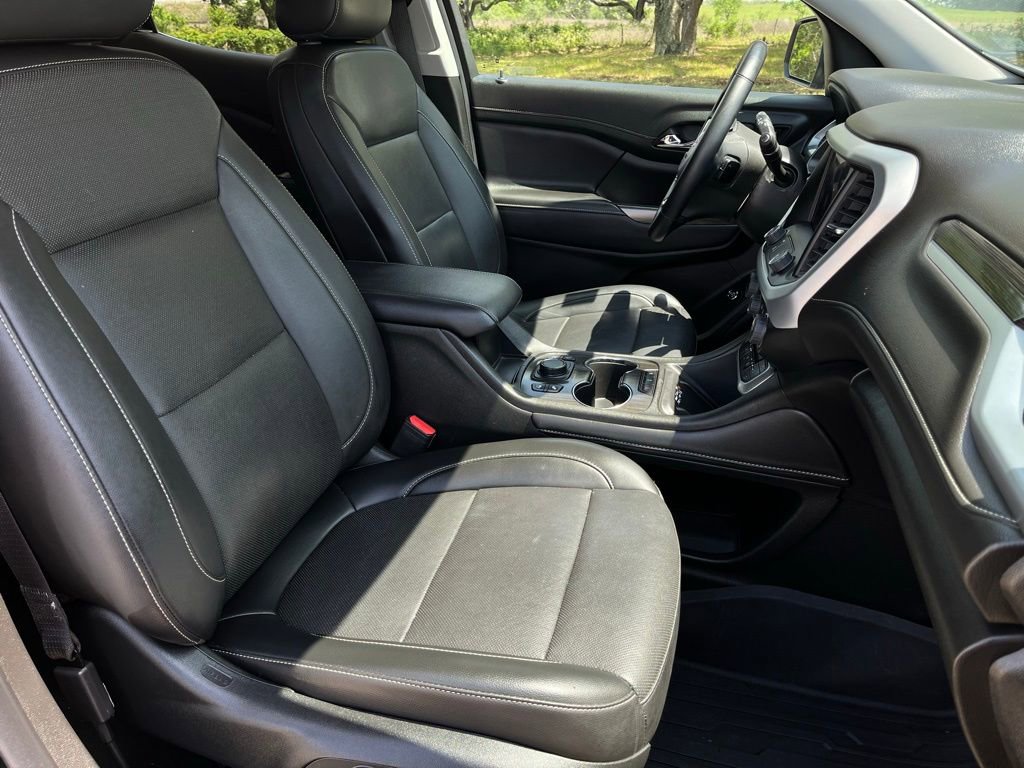 Used 2023 GMC Acadia SLT w/ Preferred Package image 10