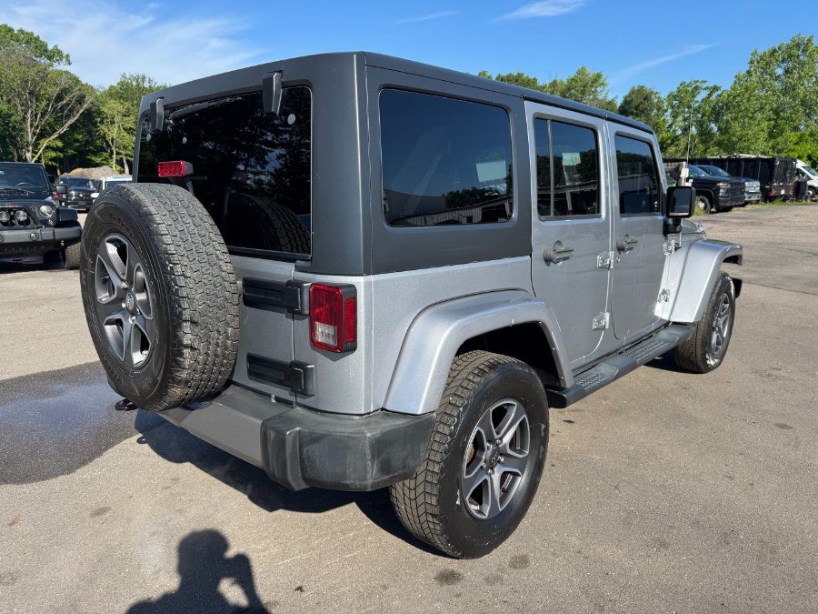 Used 2016 Jeep Wrangler Unlimited Sahara AWD/4WD image 5
