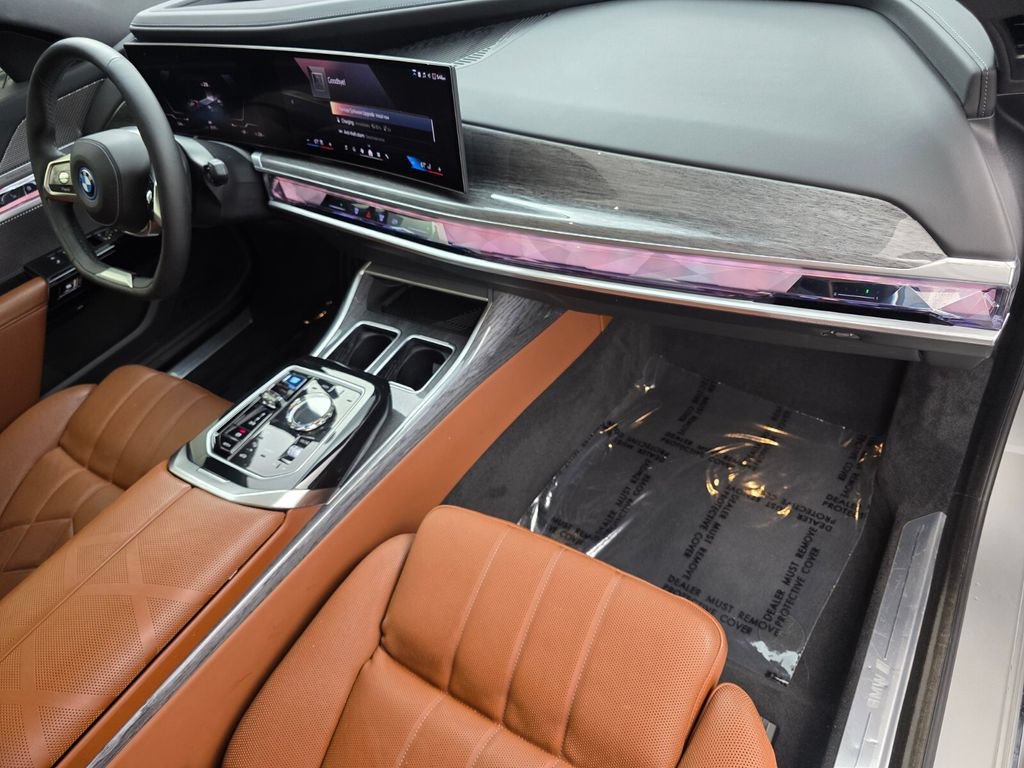 Certified 2023 BMW i7 xDrive60 AWD/4WD image 30