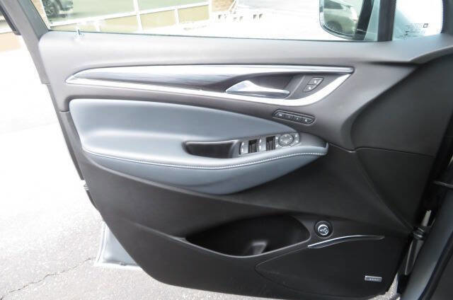 Used 2023 Buick Enclave Premium w/ Experience Buick Package image 19