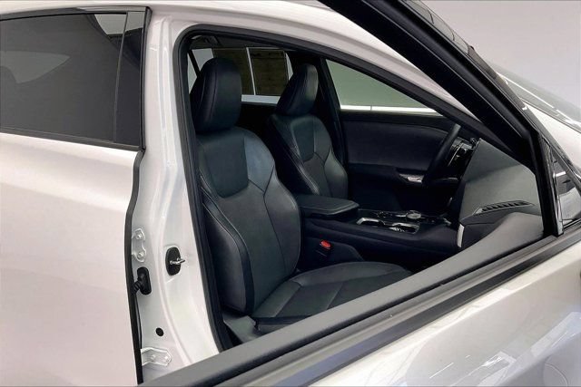 Used 2024 Lexus RZ 300e Premium FWD image 6