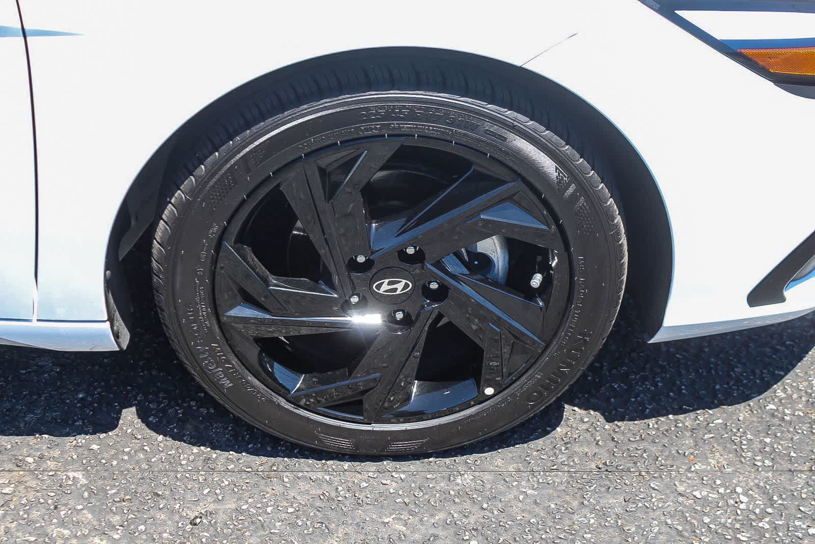 Certified 2026 Hyundai Elantra Sport FWD image 12