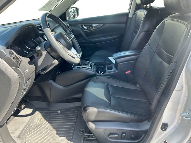 Used 2017 Nissan Rogue SL w/ SL Premium Package AWD/4WD image 10