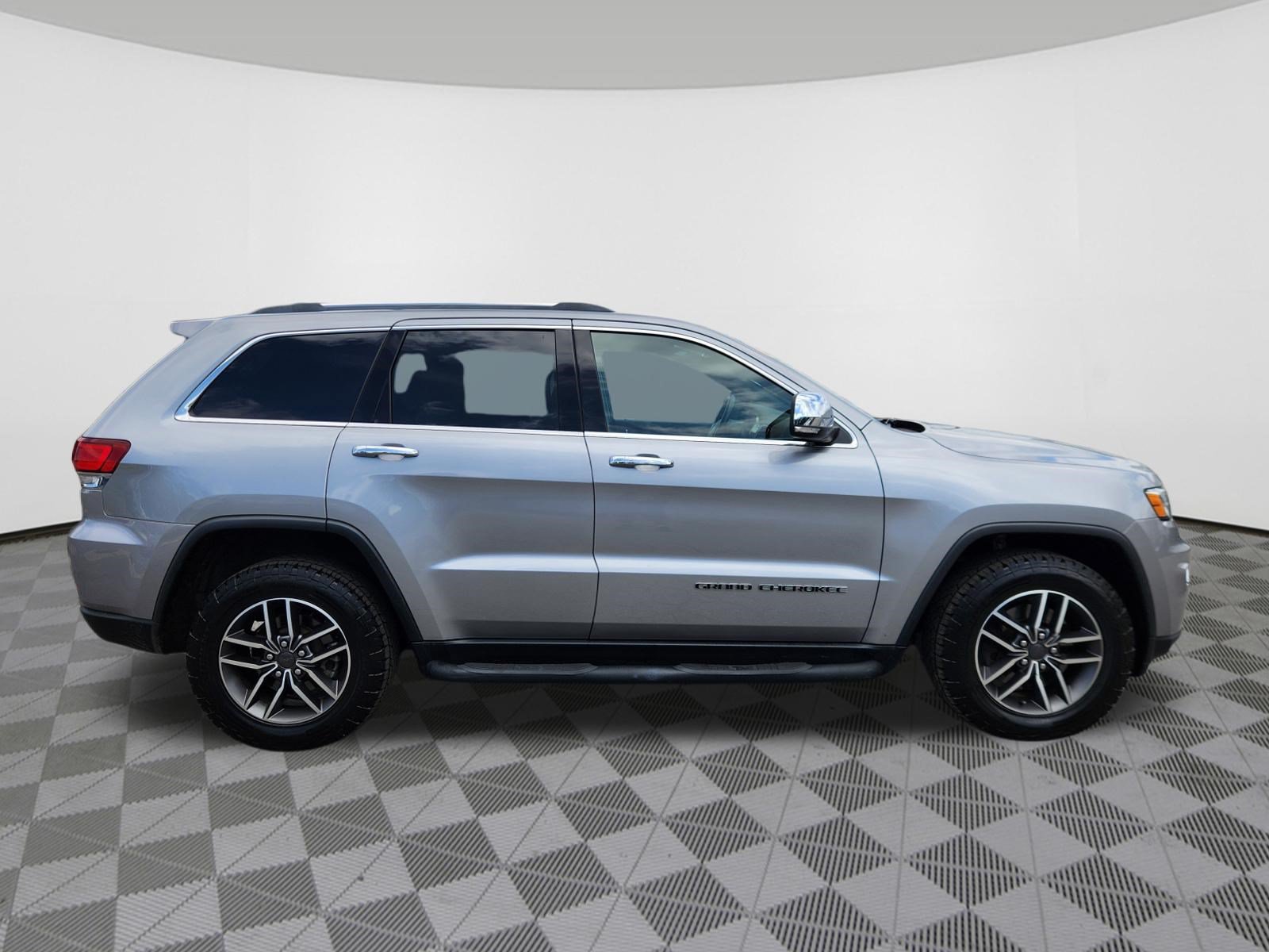 Used 2021 Jeep Grand Cherokee Limited AWD/4WD image 6