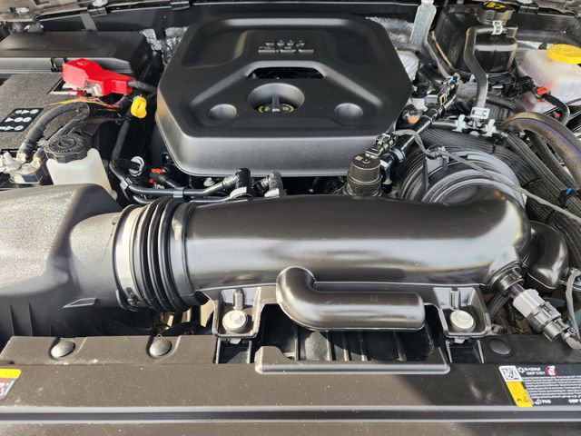 Used 2025 Jeep Wrangler Unlimited Rubicon AWD/4WD image 32