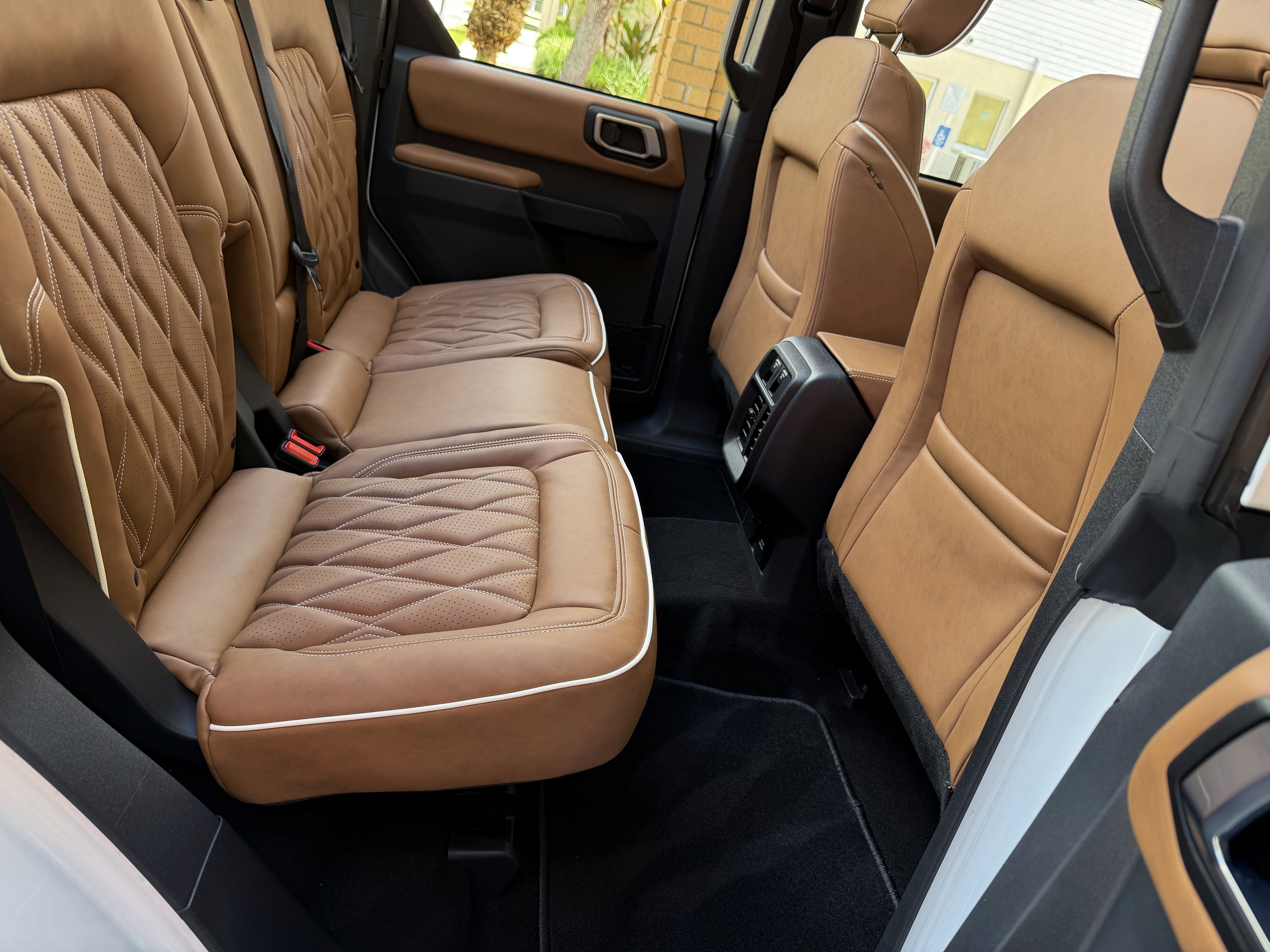 Used 2025 Ford Bronco Outer Banks AWD/4WD image 24
