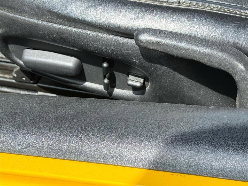 Used 2002 Chevrolet Corvette Convertible w/ Preferred Equipment Group2 image 32