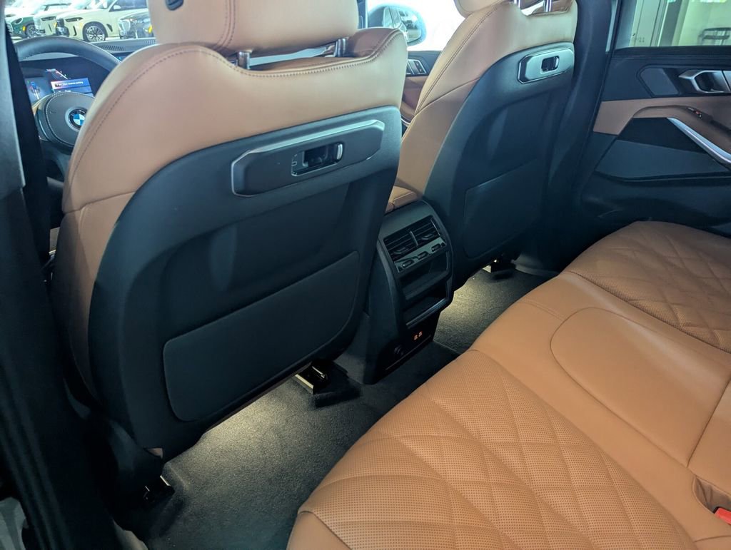 New 2026 BMW X5 sDrive40i w/ M Sport Package RWD image 11