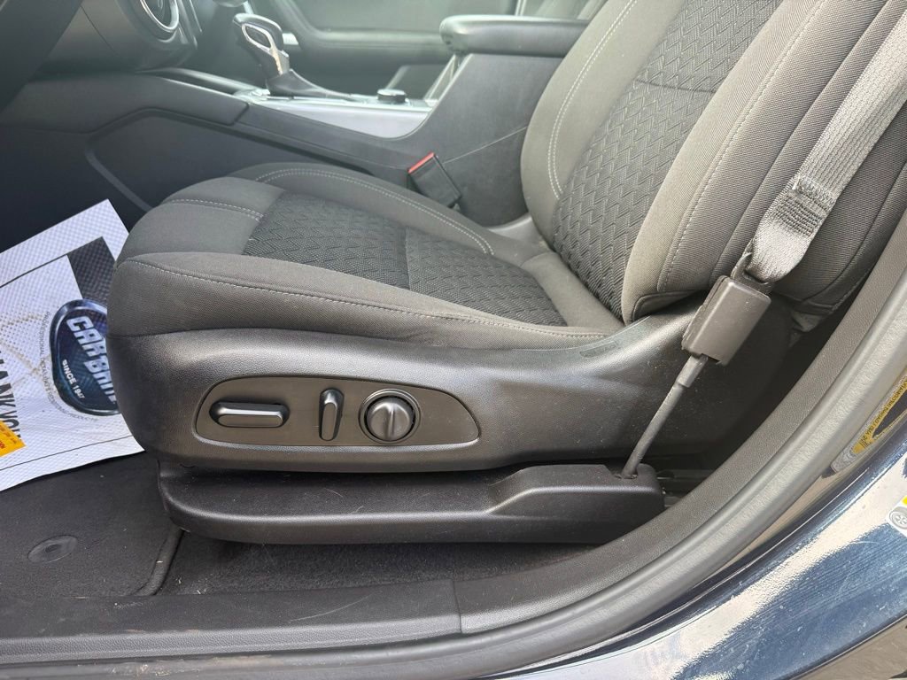 Used 2020 Chevrolet Blazer LT image 29