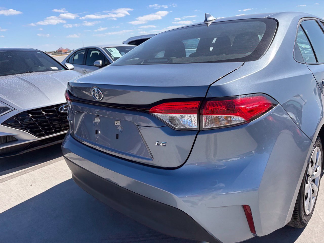 Used 2025 Toyota Corolla LE FWD image 4