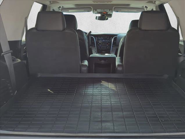 Used 2018 Cadillac Escalade Luxury RWD image 6
