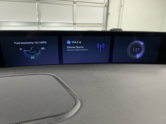 Used 2025 Lincoln Navigator L Reserve image 39