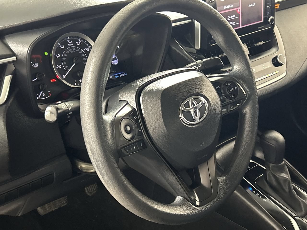 Used 2021 Toyota Corolla LE FWD image 13