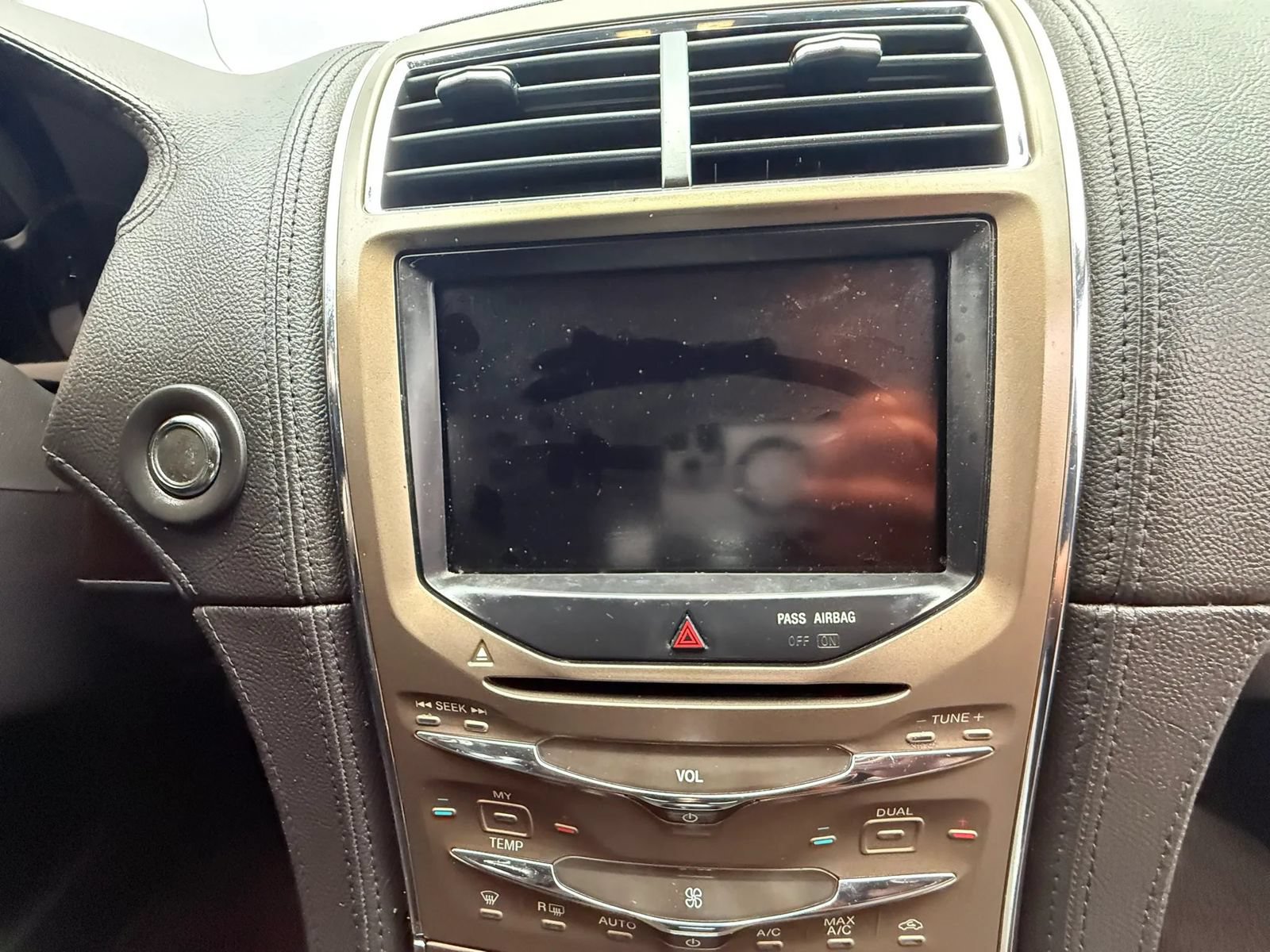 Used 2014 Lincoln MKX AWD w/ Equipment Group 102A image 15