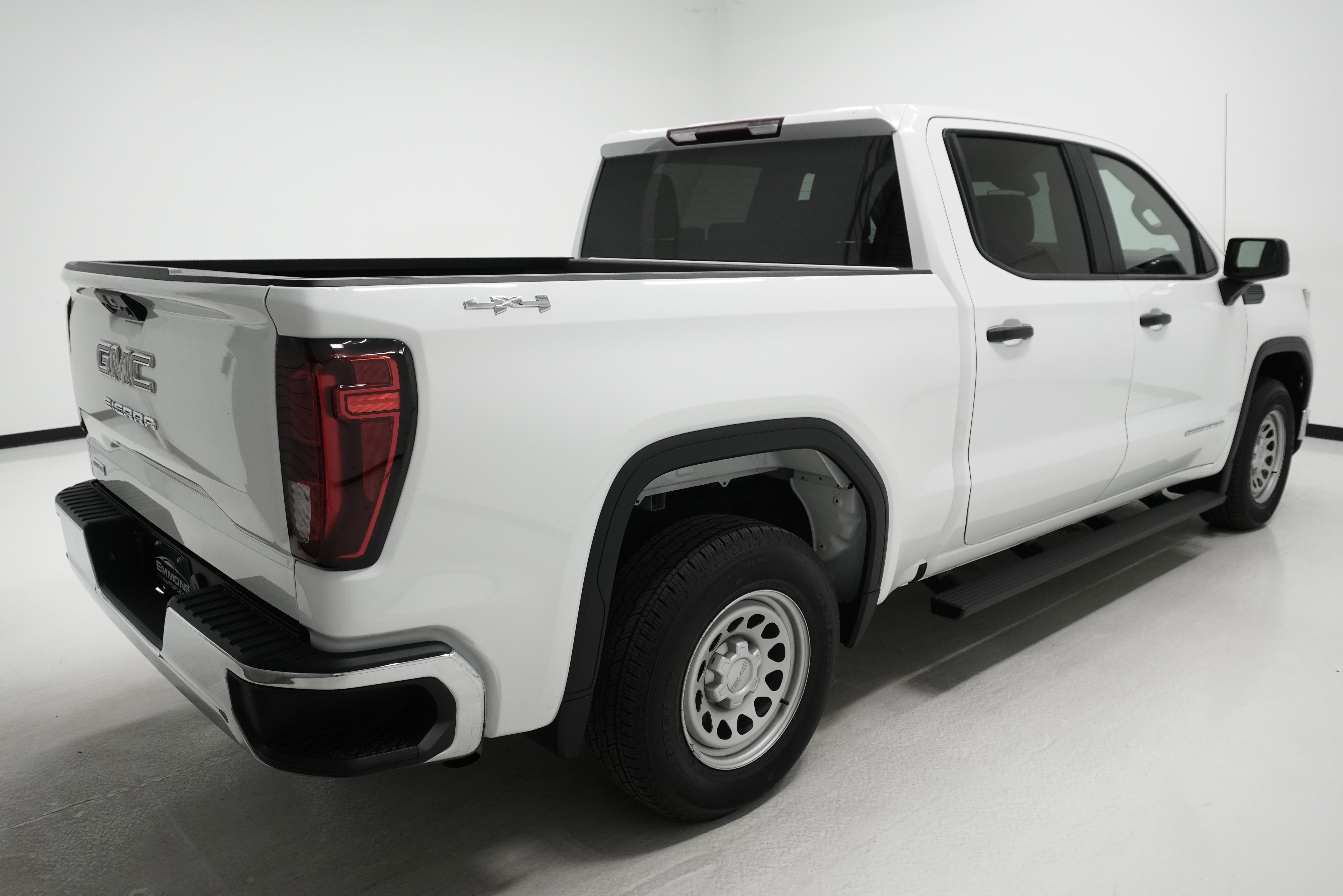 Used 2023 GMC Sierra 1500 Pro w/ Convenience Package AWD/4WD image 4