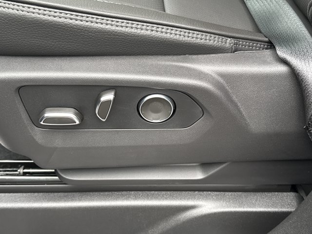New 2026 GMC Yukon XL Denali w/ LPO, Floor Liner Package AWD/4WD image 17