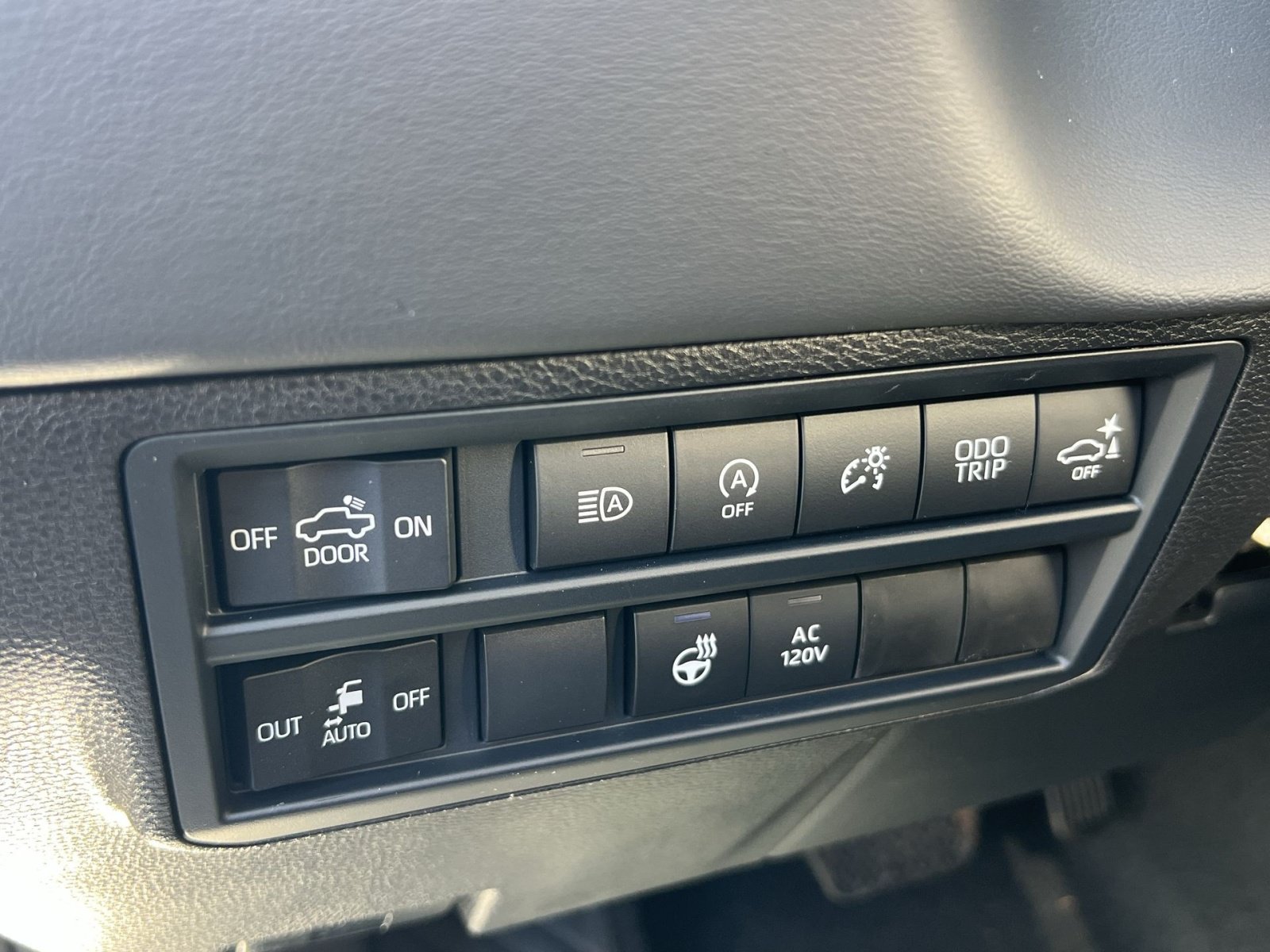 New 2026 Toyota Tundra Platinum AWD/4WD image 22