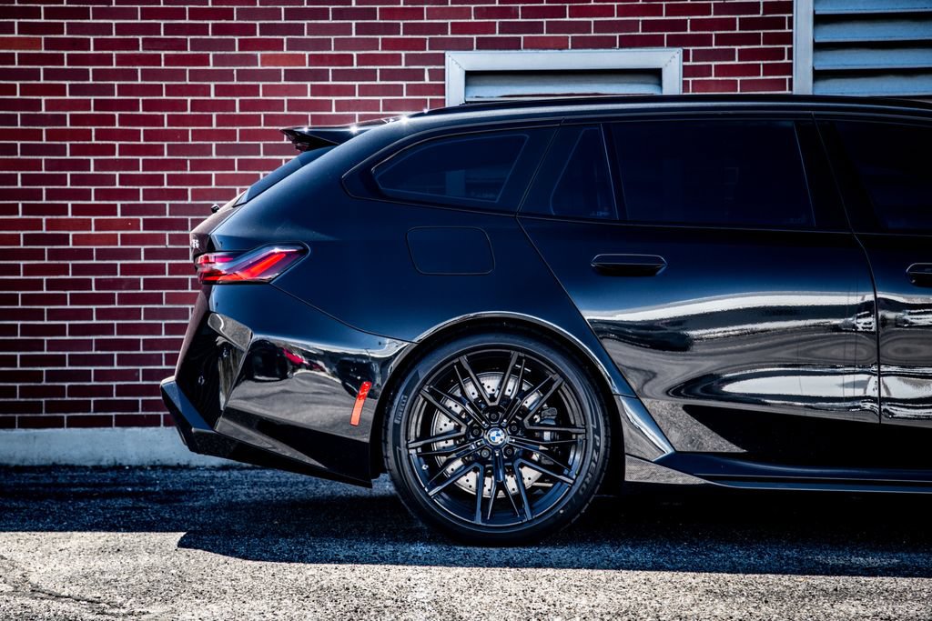 New 2026 BMW M5 Touring AWD/4WD image 9