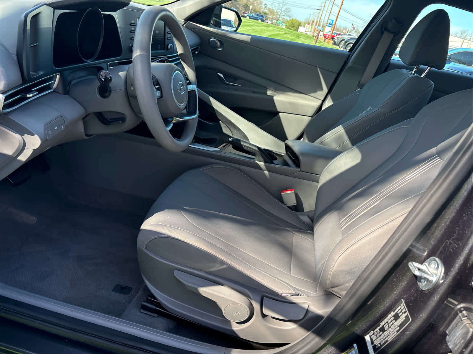 Used 2023 Hyundai Elantra SEL image 8