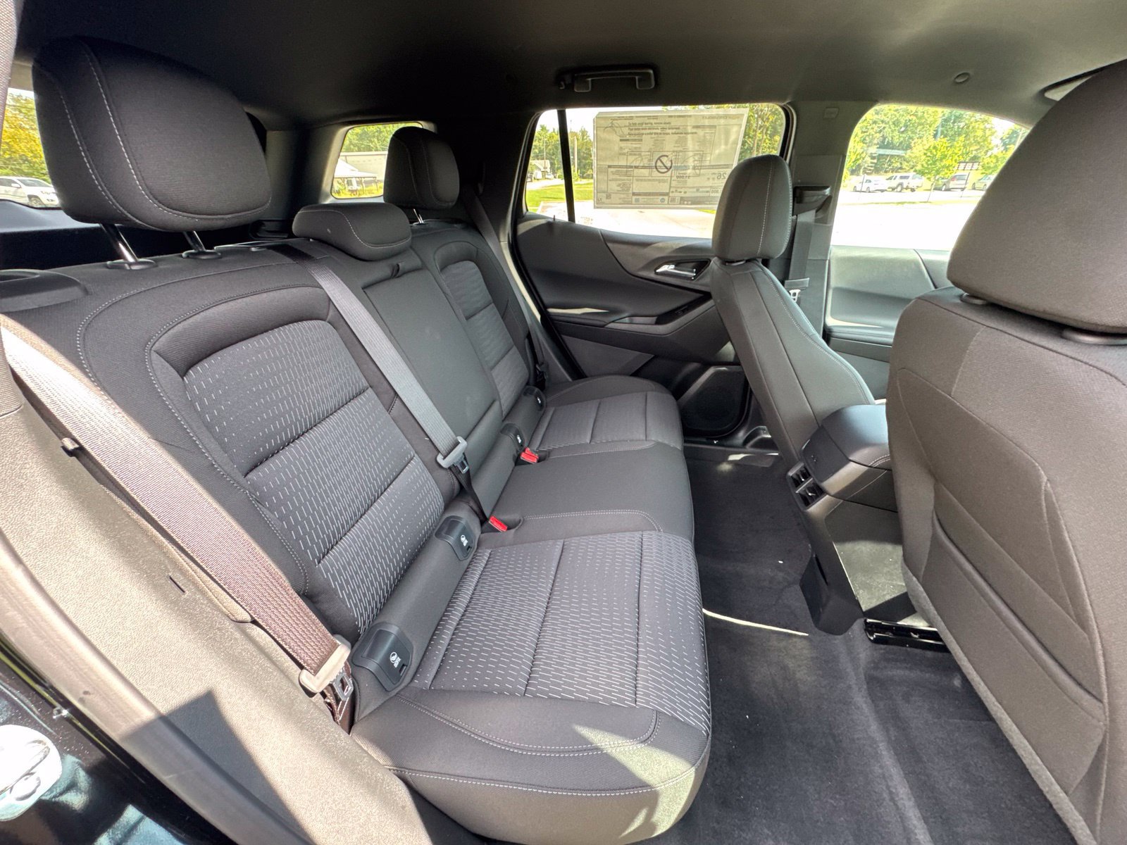 New 2027 Chevrolet Equinox LT AWD/4WD image 30