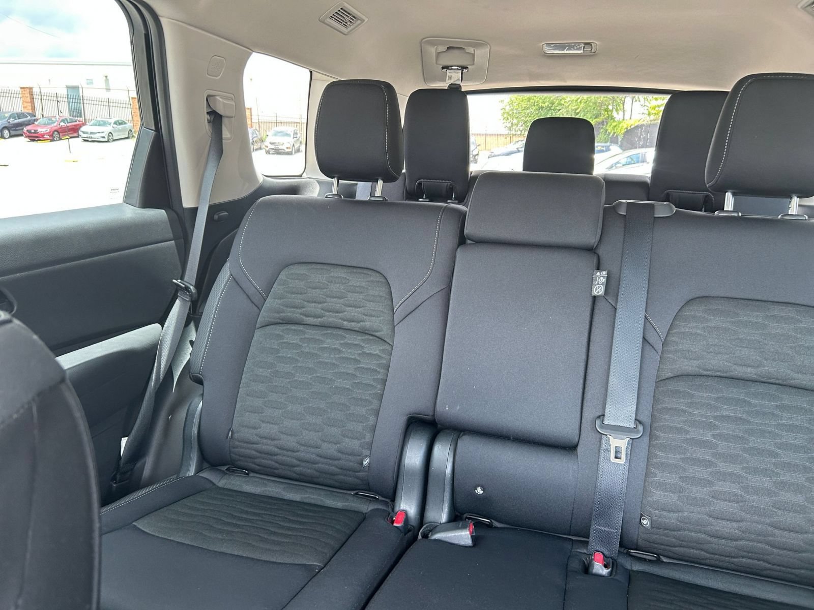 Used 2025 Nissan Pathfinder SV FWD image 36