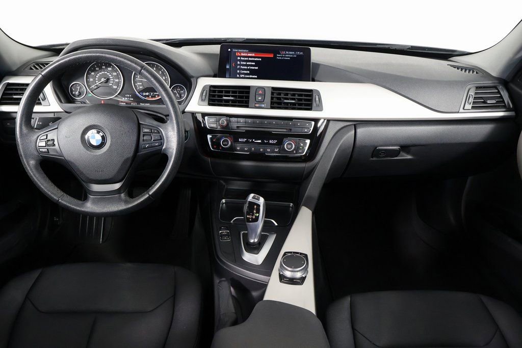 Used 2018 BMW 320i Sedan RWD image 6