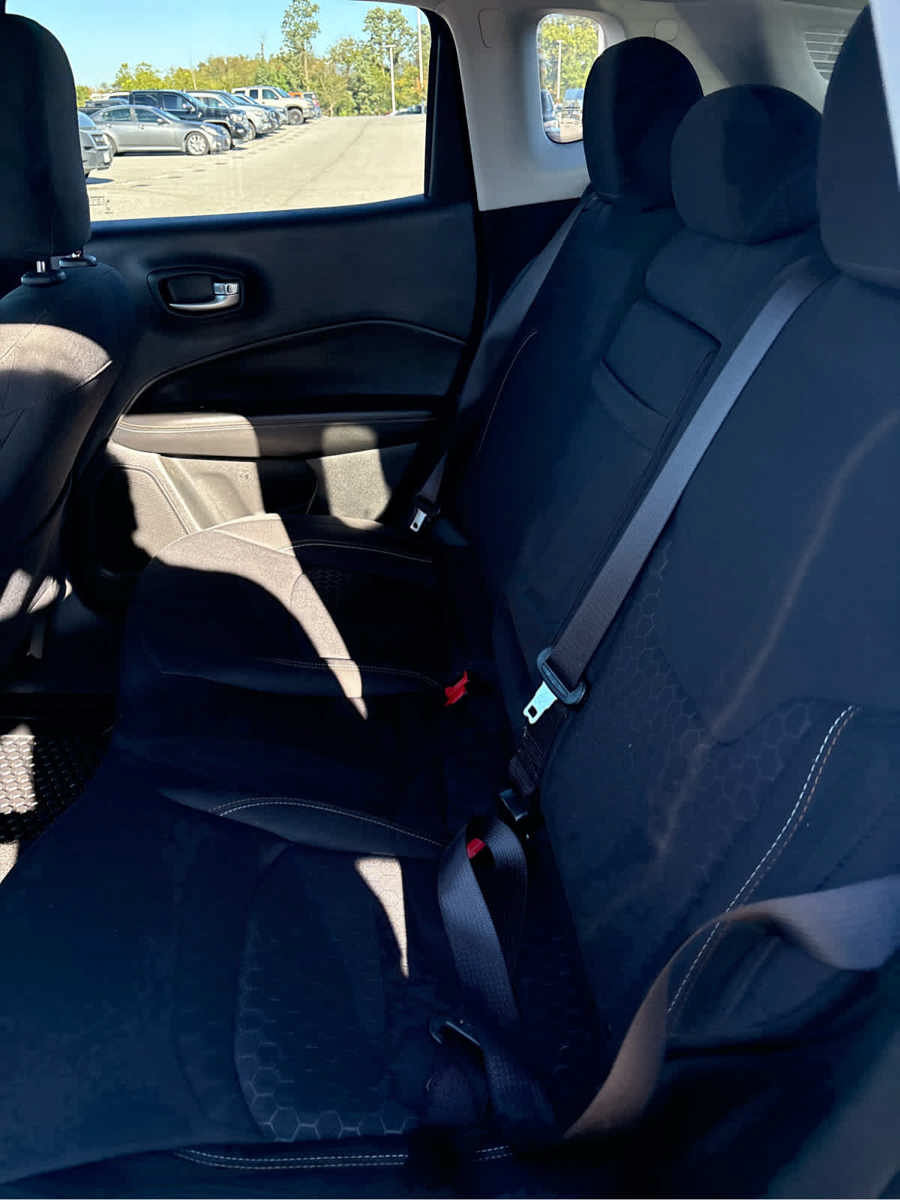 Used 2019 Jeep Compass Sport w/ Cold Weather Group AWD/4WD image 16