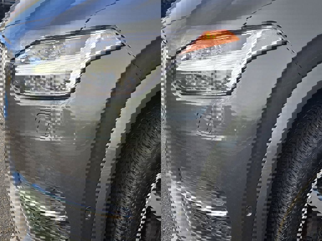 Used 2018 Volvo XC90 T8 Inscription w/ Convenience Package image 5