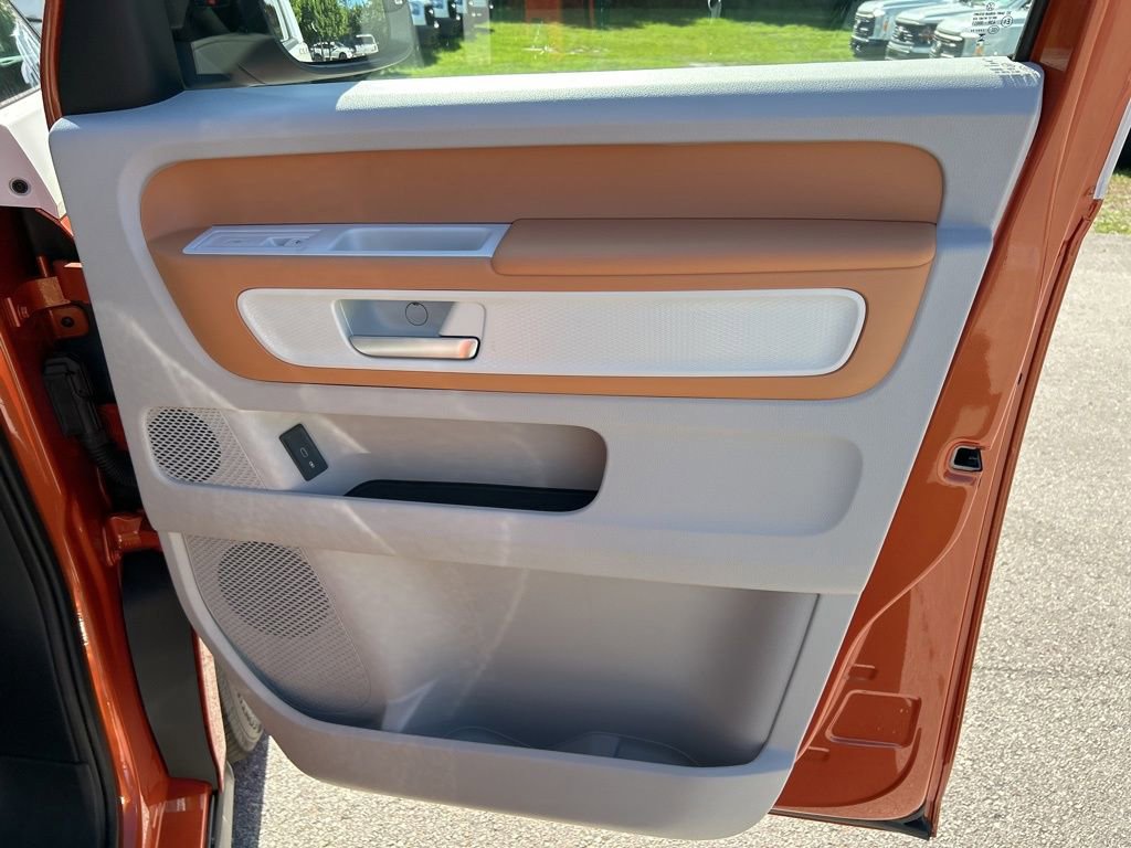 New 2025 Volkswagen ID. Buzz Pro S Plus image 34