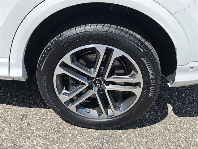 Certified 2025 Audi Q5 Premium w/ Convenience Package AWD/4WD image 3